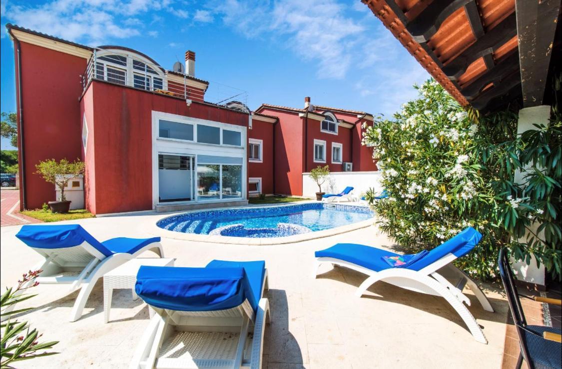 Villa Filip - Private Pool & Gym Pula Exterior photo
