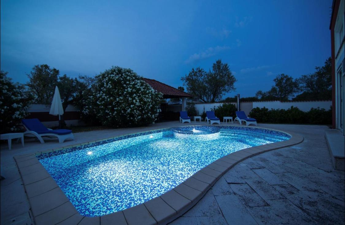Villa Filip - Private Pool & Gym Pula Exterior photo