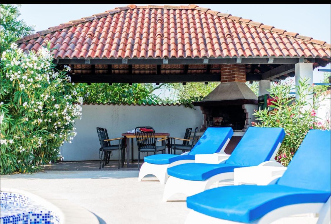 Villa Filip - Private Pool & Gym Pula Exterior photo